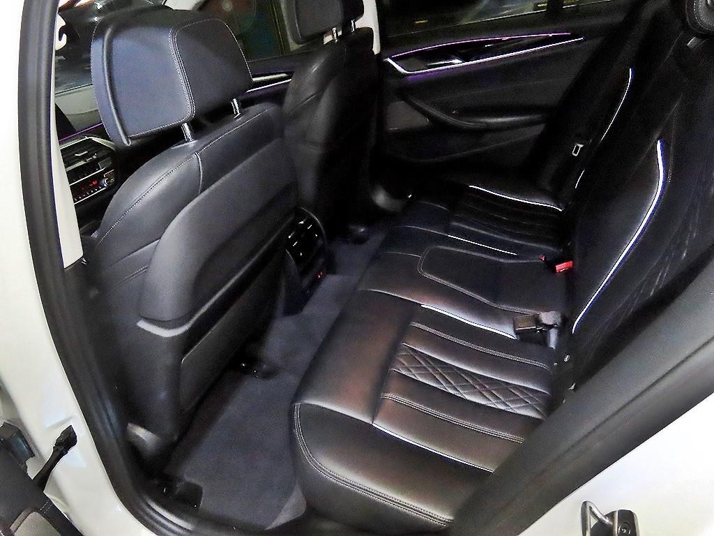 BMW 5시리즈 5시리즈 (G30) 530e 럭셔리 플러스 이미지 7