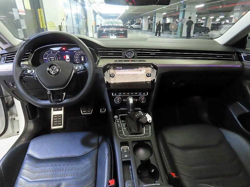 폭스바겐 아테온 2.0 TDI 엘레강스 프레스티지 이미지 10