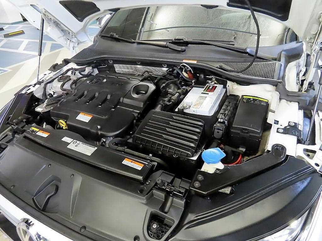 폭스바겐 아테온 2.0 TDI 엘레강스 프레스티지 이미지 19