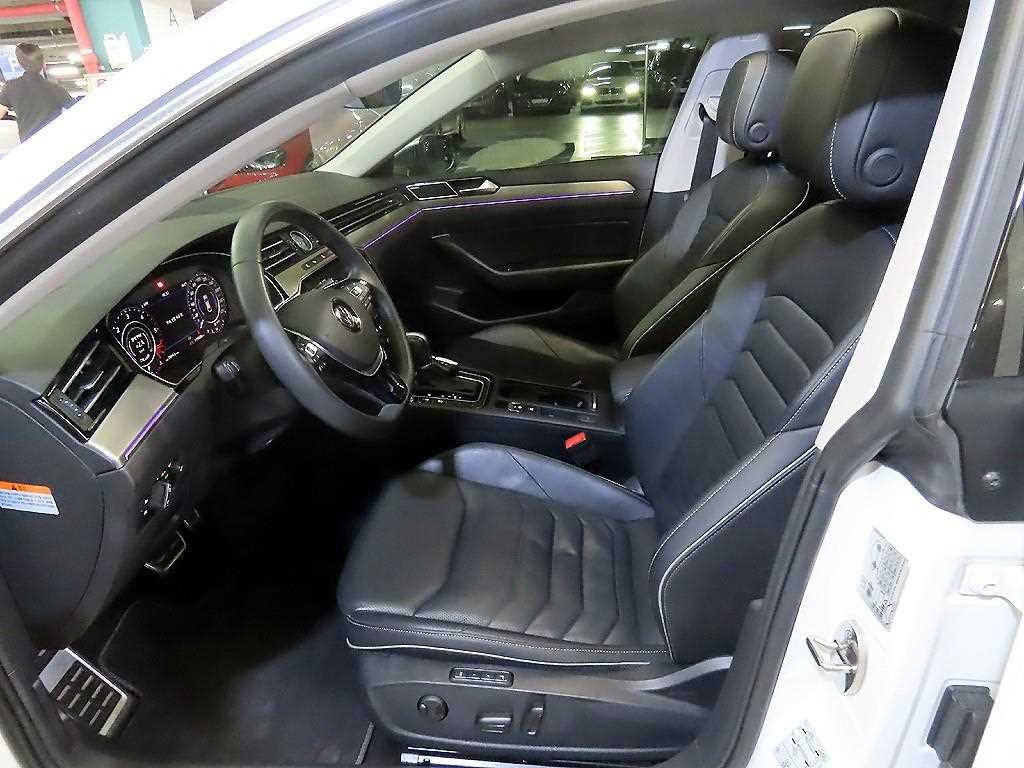 폭스바겐 아테온 2.0 TDI 엘레강스 프레스티지 이미지 6