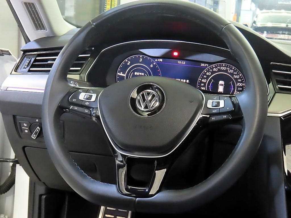 폭스바겐 아테온 2.0 TDI 엘레강스 프레스티지 이미지 8