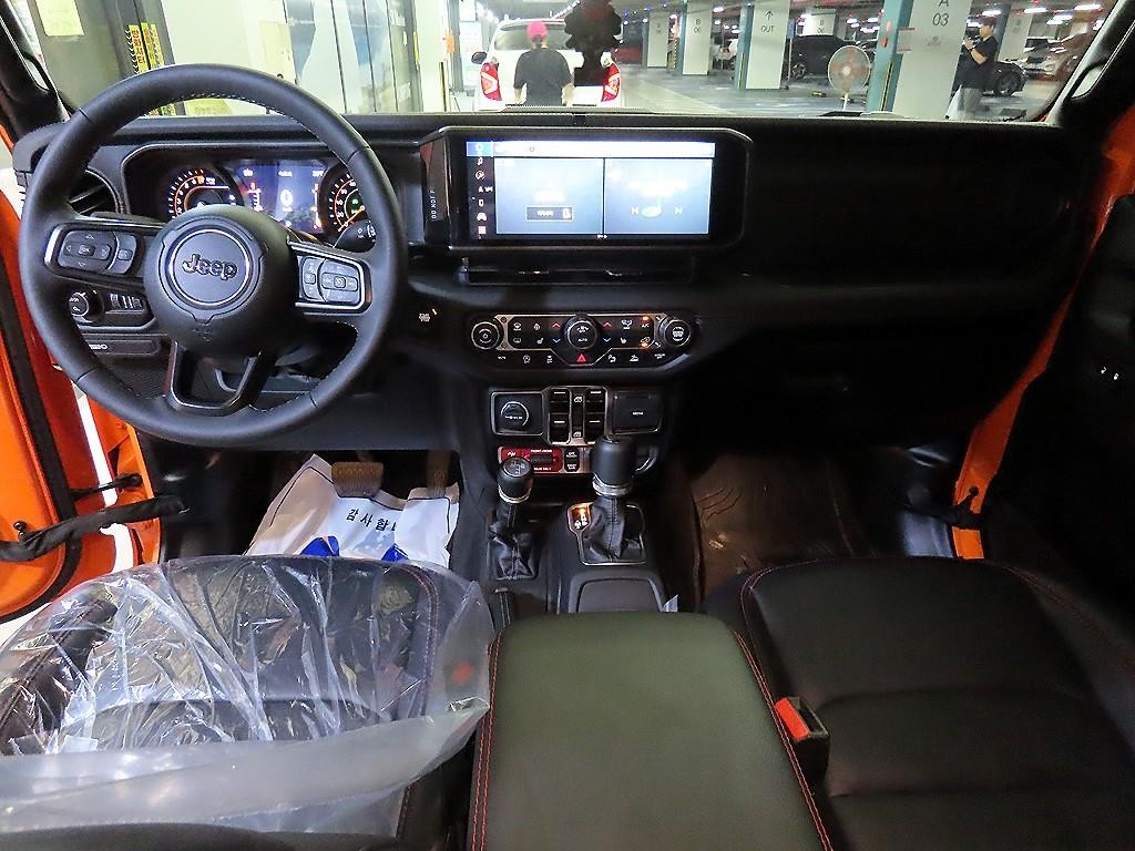지프 글래디에이터 3.6 루비콘 4WD 이미지 10