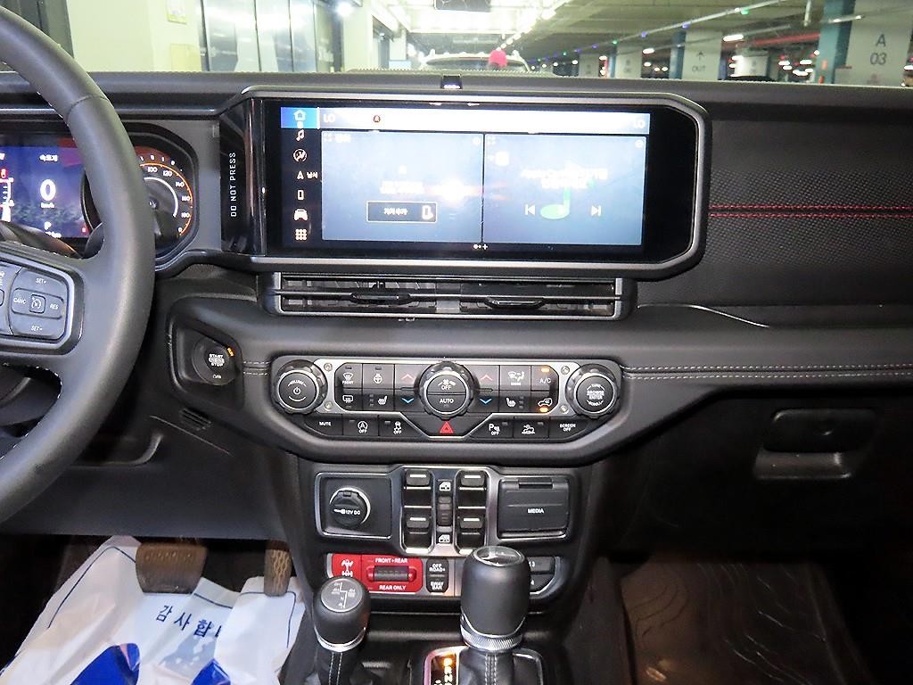 지프 글래디에이터 3.6 루비콘 4WD 이미지 11