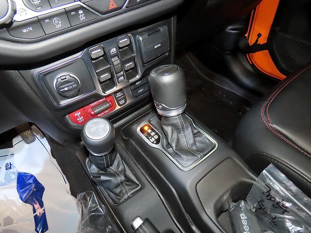 지프 글래디에이터 3.6 루비콘 4WD 이미지 12