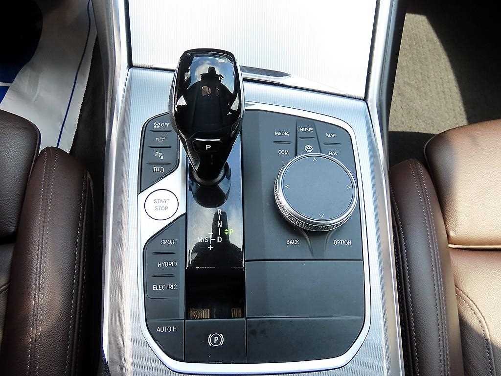 BMW 3시리즈 3시리즈 (G20) 330e M 스포츠 이미지 11