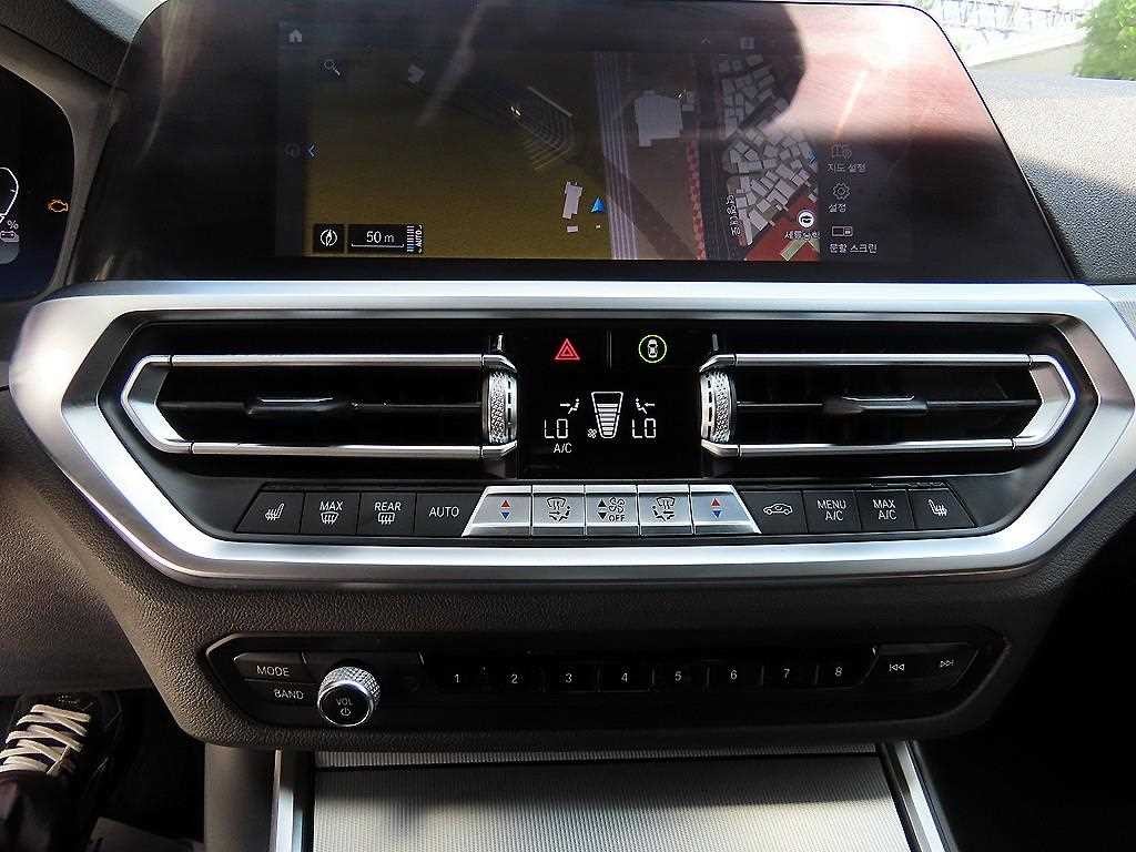 BMW 3시리즈 3시리즈 (G20) 330e M 스포츠 이미지 13