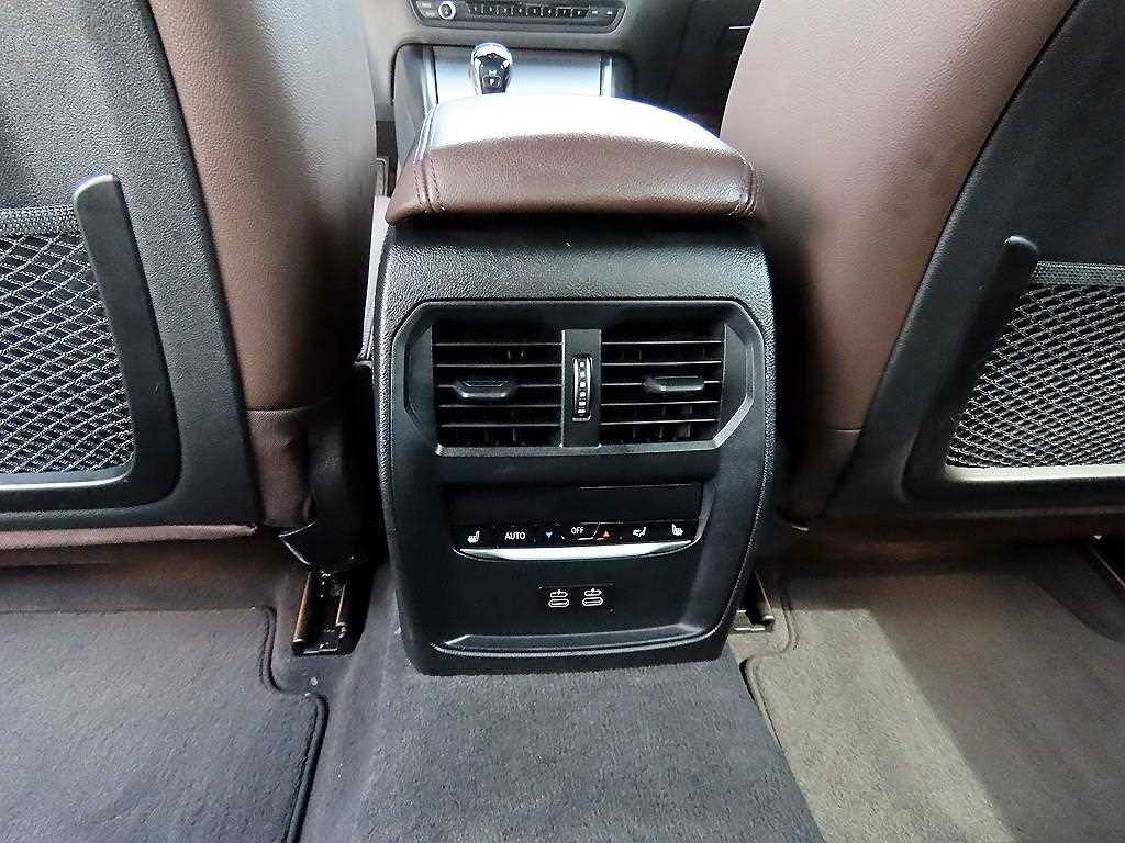 BMW 3시리즈 3시리즈 (G20) 330e M 스포츠 이미지 15