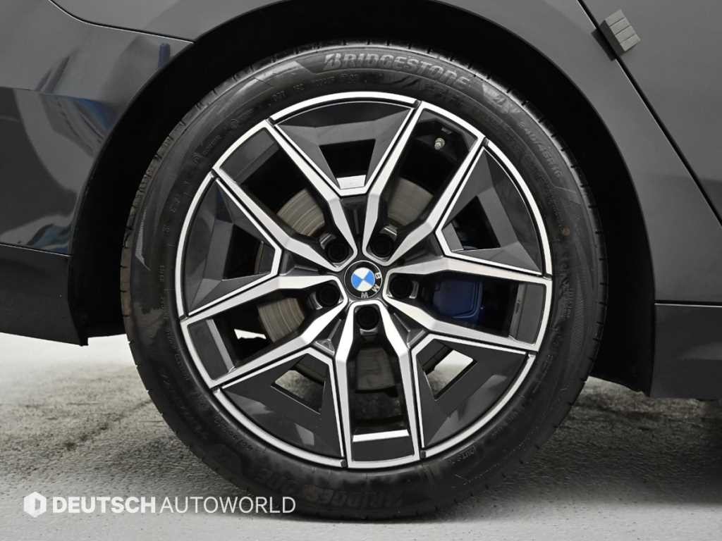 BMW 5시리즈 5시리즈 (G60) 520i M 스포츠 이미지 5