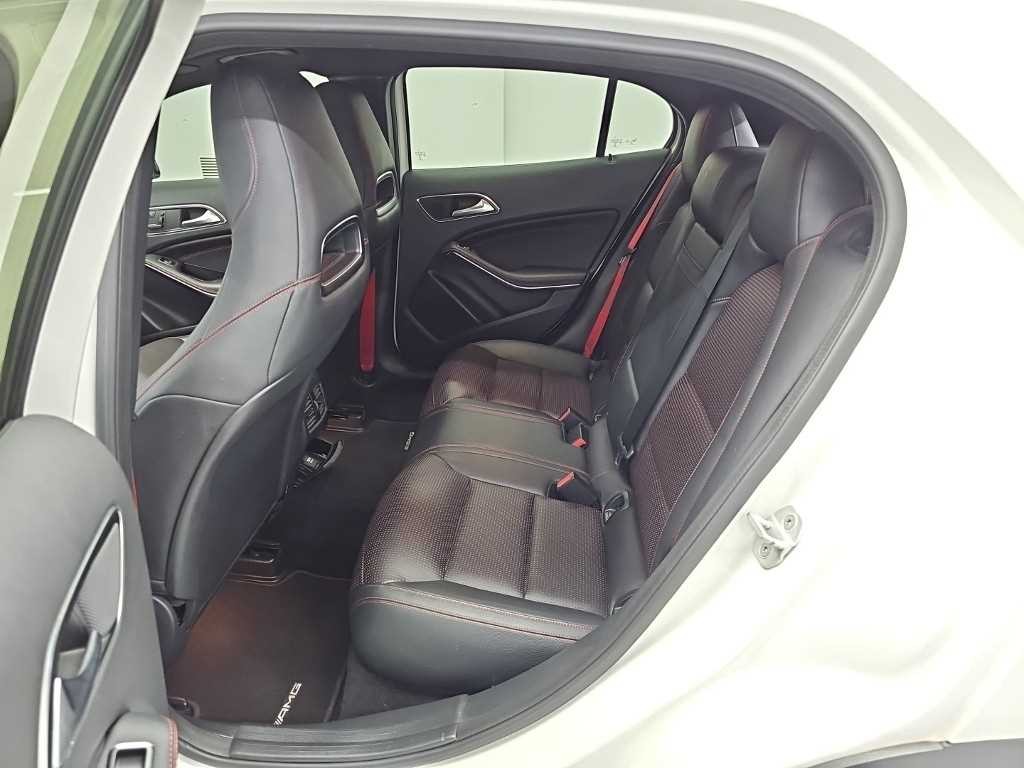 벤츠 GLA 클래스 GLA클래스 X156 GLA45 AMG 4MATIC 이미지 12
