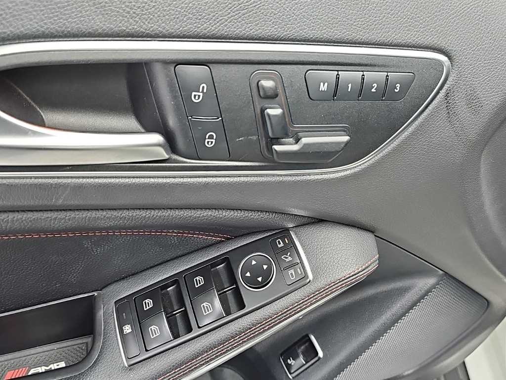 벤츠 GLA 클래스 GLA클래스 X156 GLA45 AMG 4MATIC 이미지 19