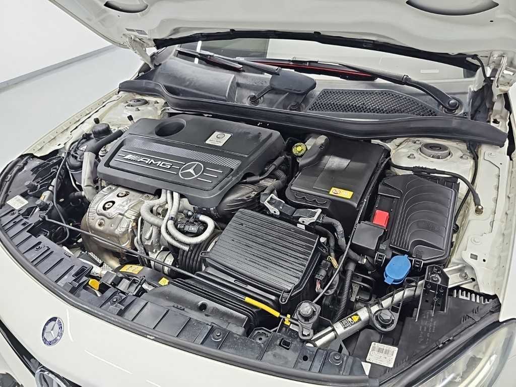 벤츠 GLA 클래스 GLA클래스 X156 GLA45 AMG 4MATIC 이미지 5