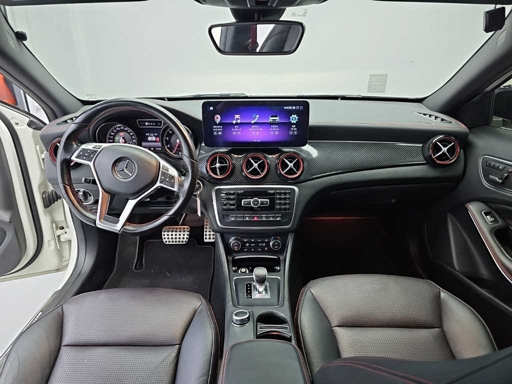 벤츠 GLA 클래스 GLA클래스 X156 GLA45 AMG 4MATIC 이미지 7