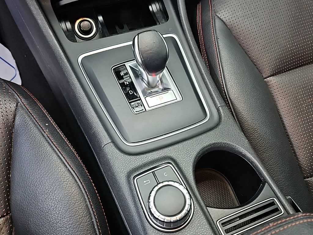벤츠 GLA 클래스 GLA클래스 X156 GLA45 AMG 4MATIC 이미지 8