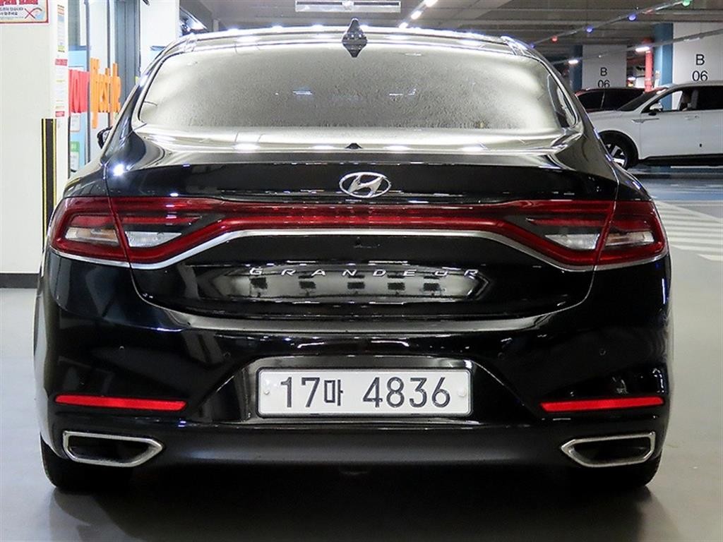현대 그랜저 그랜저 IG 2.4 GDI 프리미엄 스페셜 이미지 5