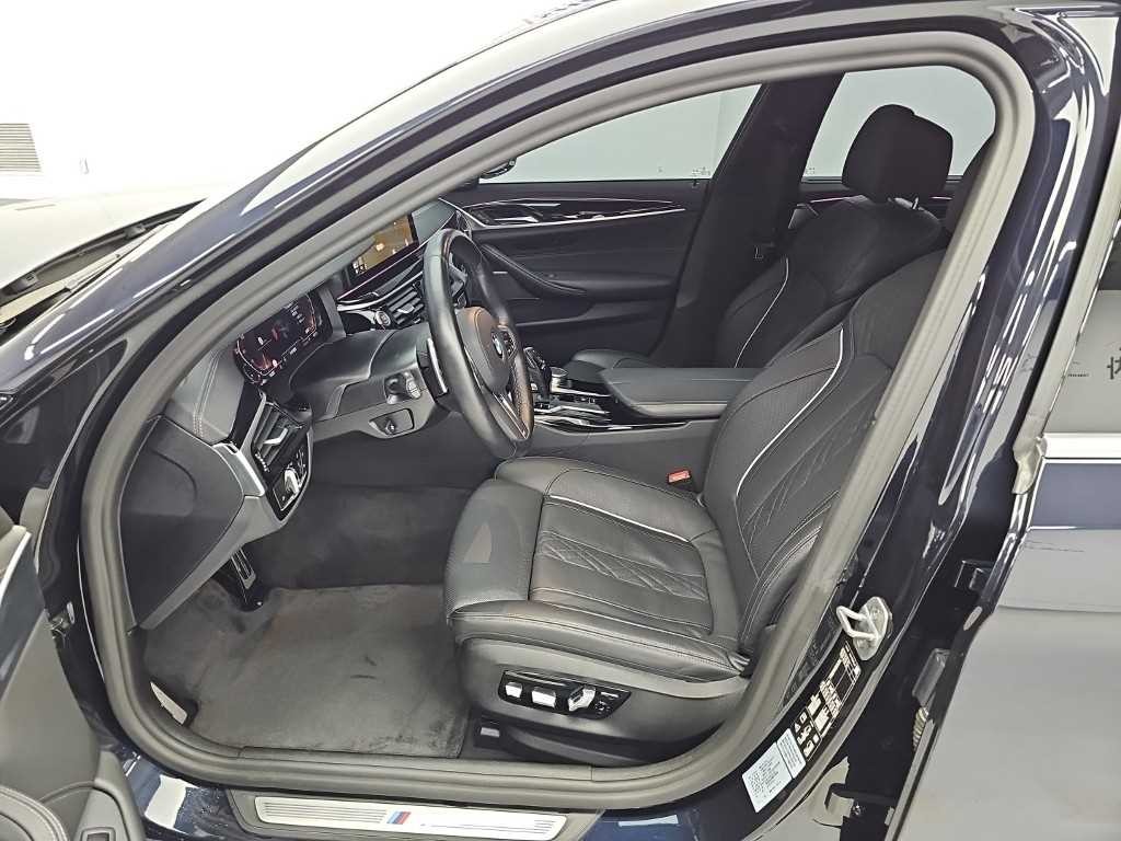 BMW 5시리즈 5시리즈 (G30) 530i xDrive M 스포츠 이미지 11
