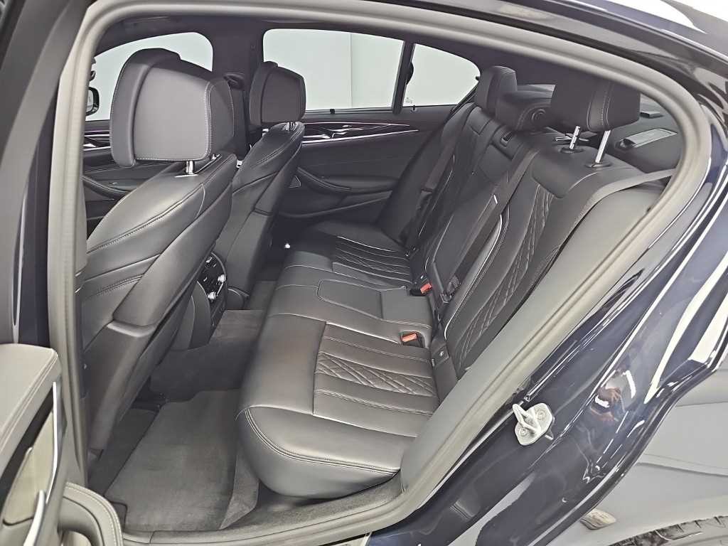 BMW 5시리즈 5시리즈 (G30) 530i xDrive M 스포츠 이미지 12