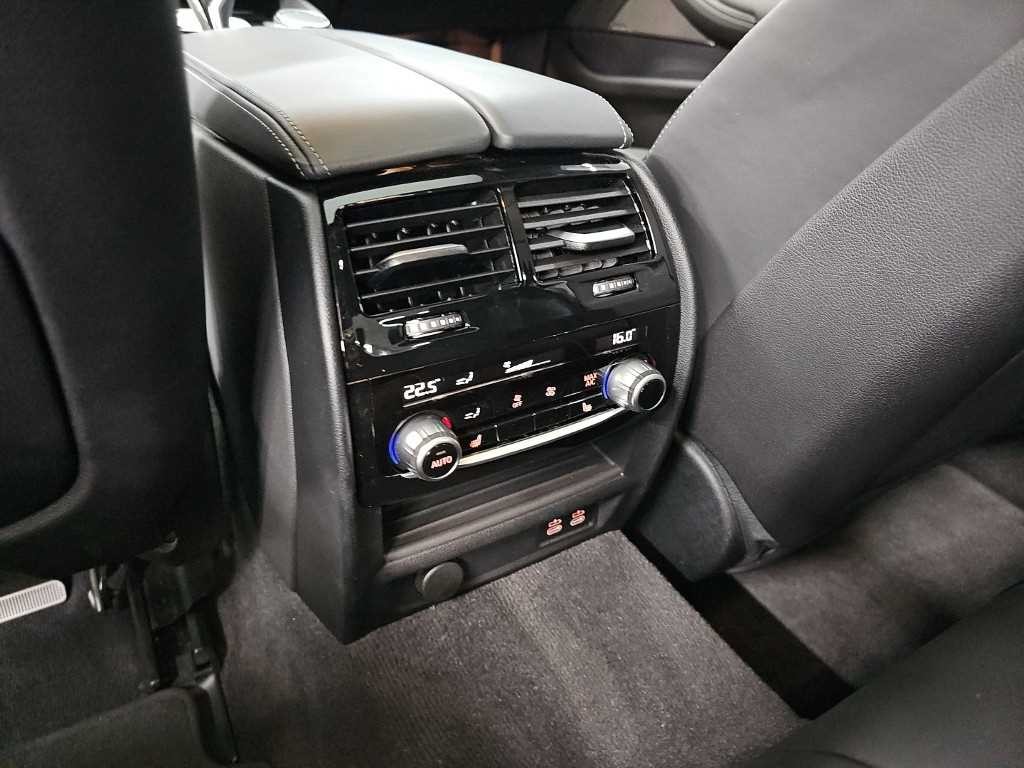 BMW 5시리즈 5시리즈 (G30) 530i xDrive M 스포츠 이미지 13