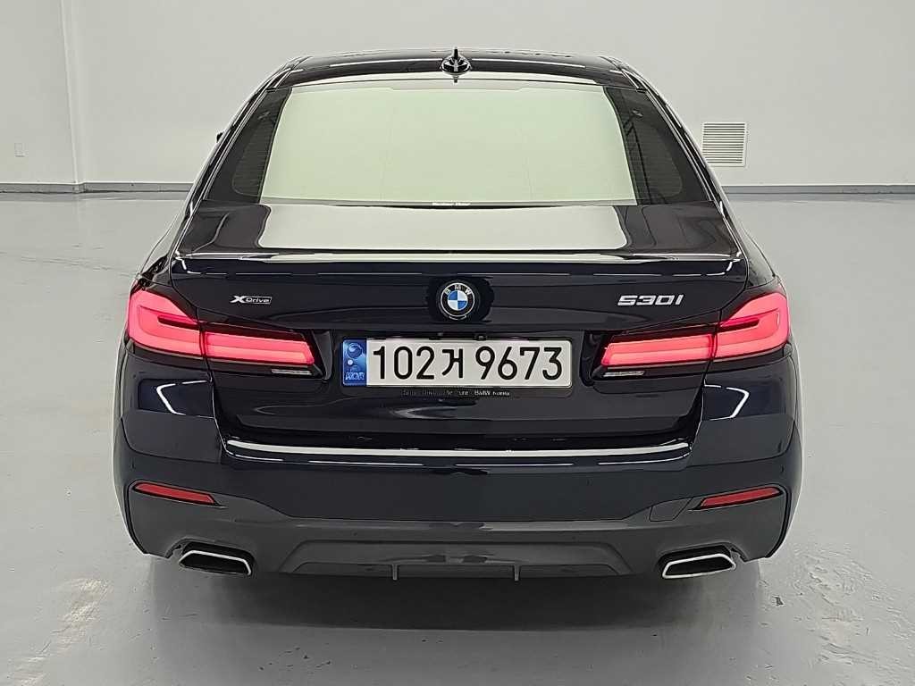 BMW 5시리즈 5시리즈 (G30) 530i xDrive M 스포츠 이미지 3