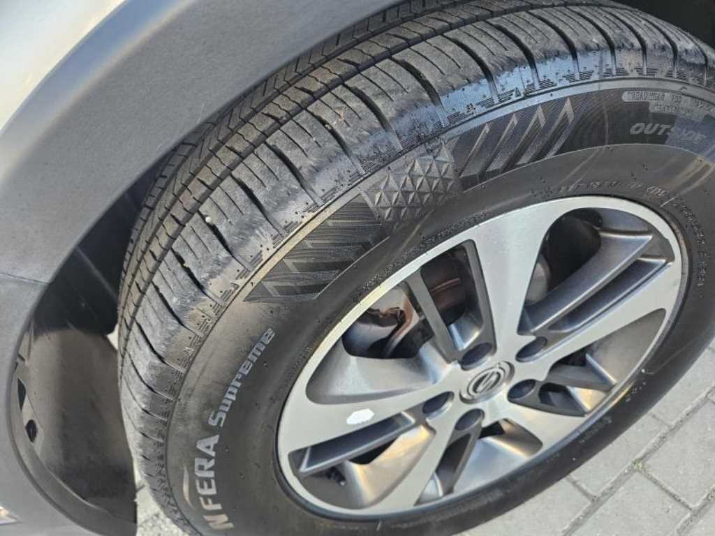 KG모빌리티(쌍용) 렉스턴 렉스턴W 2.2 4WD RX7 프레스티지 이미지 15