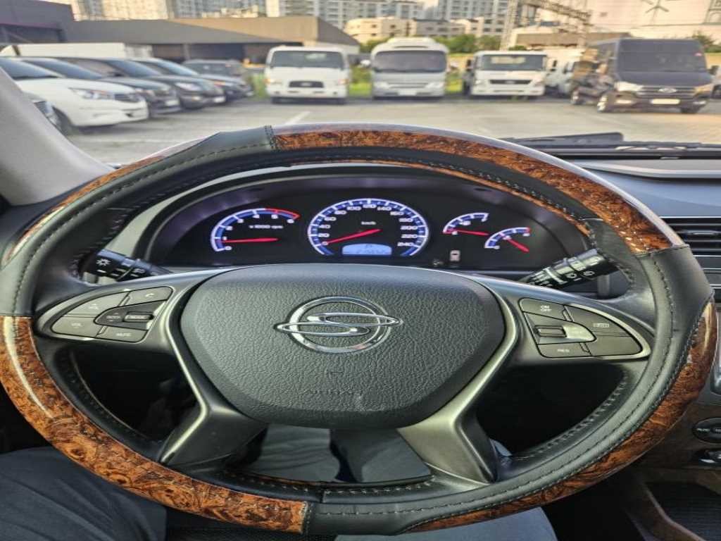 KG모빌리티(쌍용) 렉스턴 렉스턴W 2.2 4WD RX7 프레스티지 이미지 6