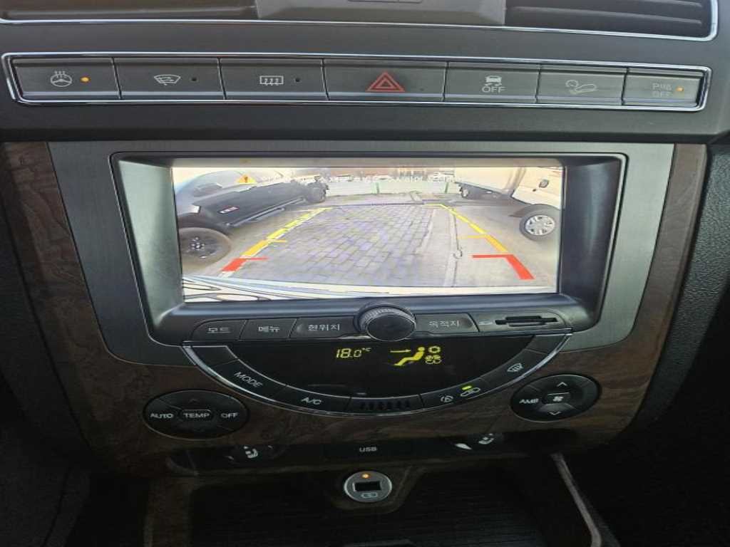 KG모빌리티(쌍용) 렉스턴 렉스턴W 2.2 4WD RX7 프레스티지 이미지 8