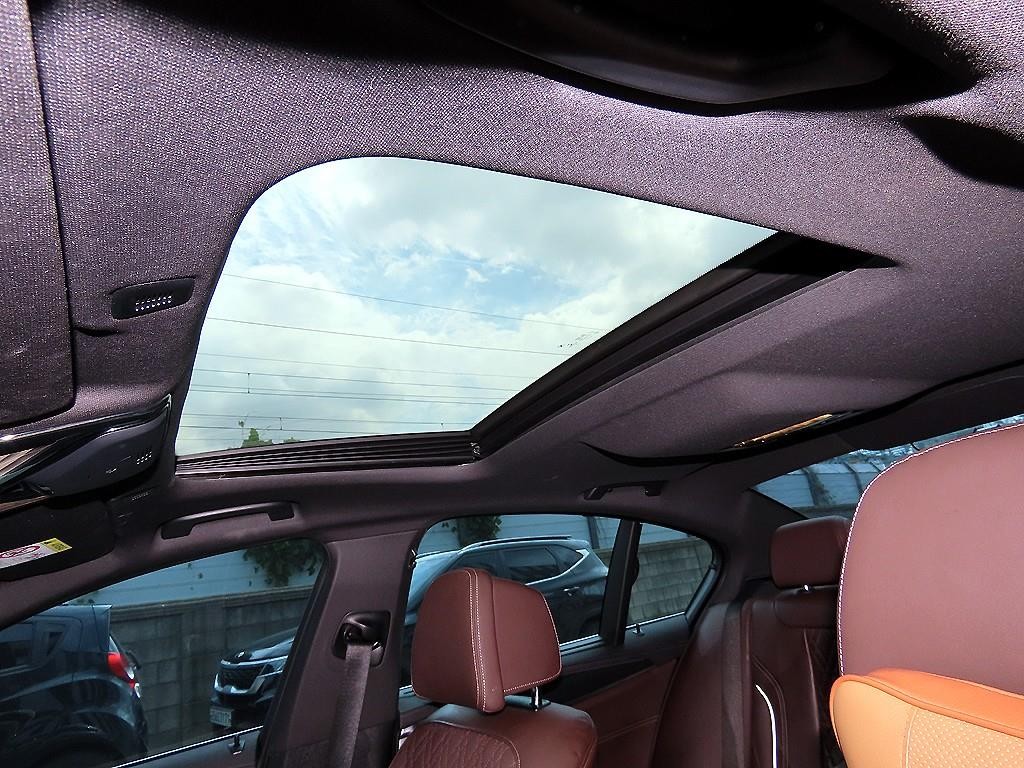 BMW 5시리즈 5시리즈 (G30) 523d M 스포츠 이미지 16