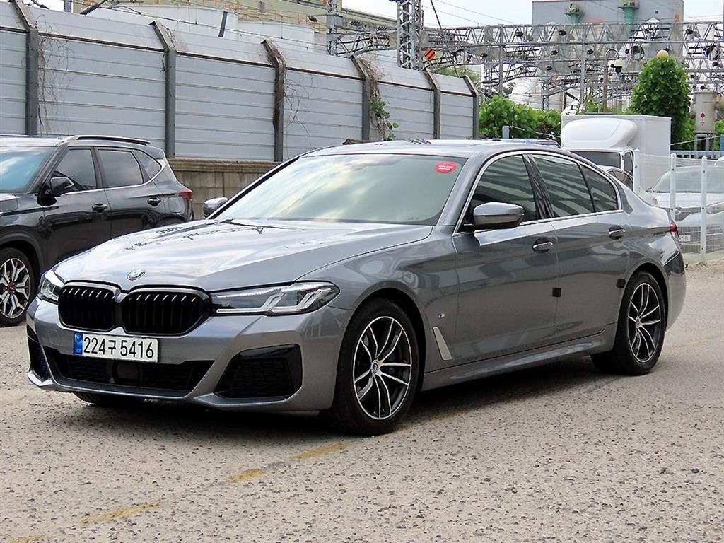 BMW 5시리즈 5시리즈 (G30) 523d M 스포츠 이미지 2