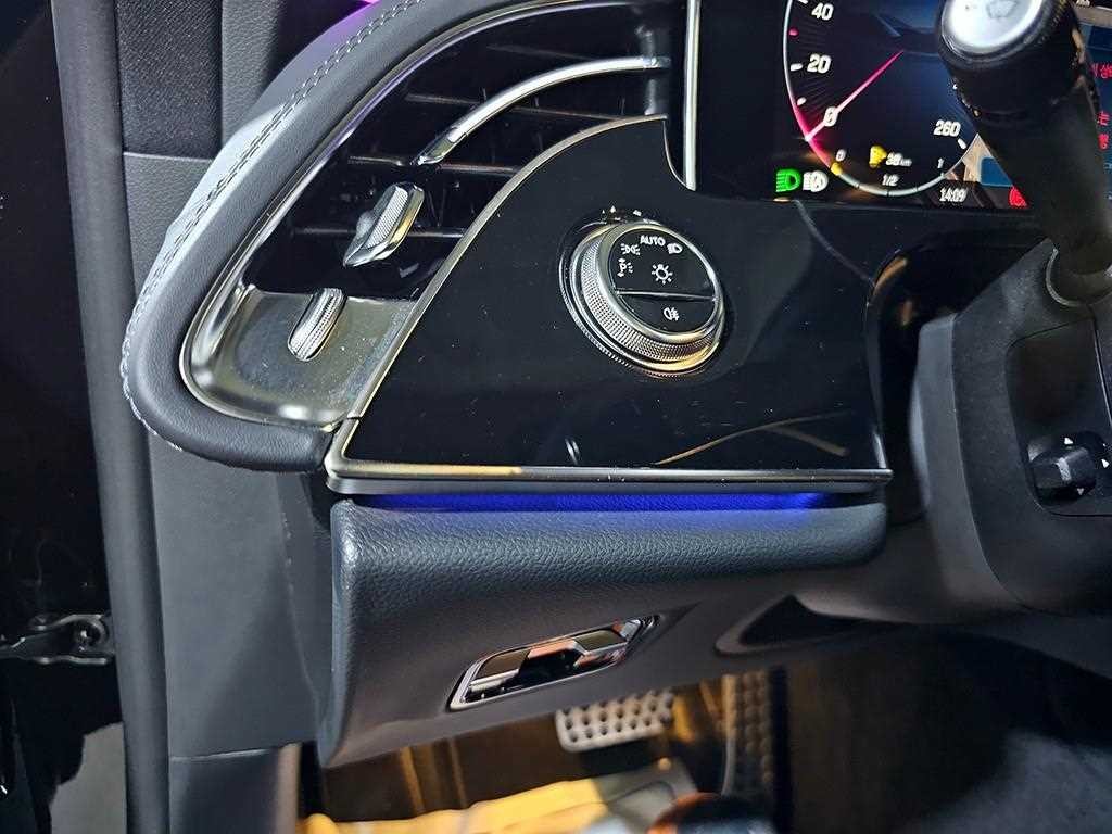 벤츠 E 클래스 E-클래스 W214 E300 4MATIC 익스클루시브 이미지 12