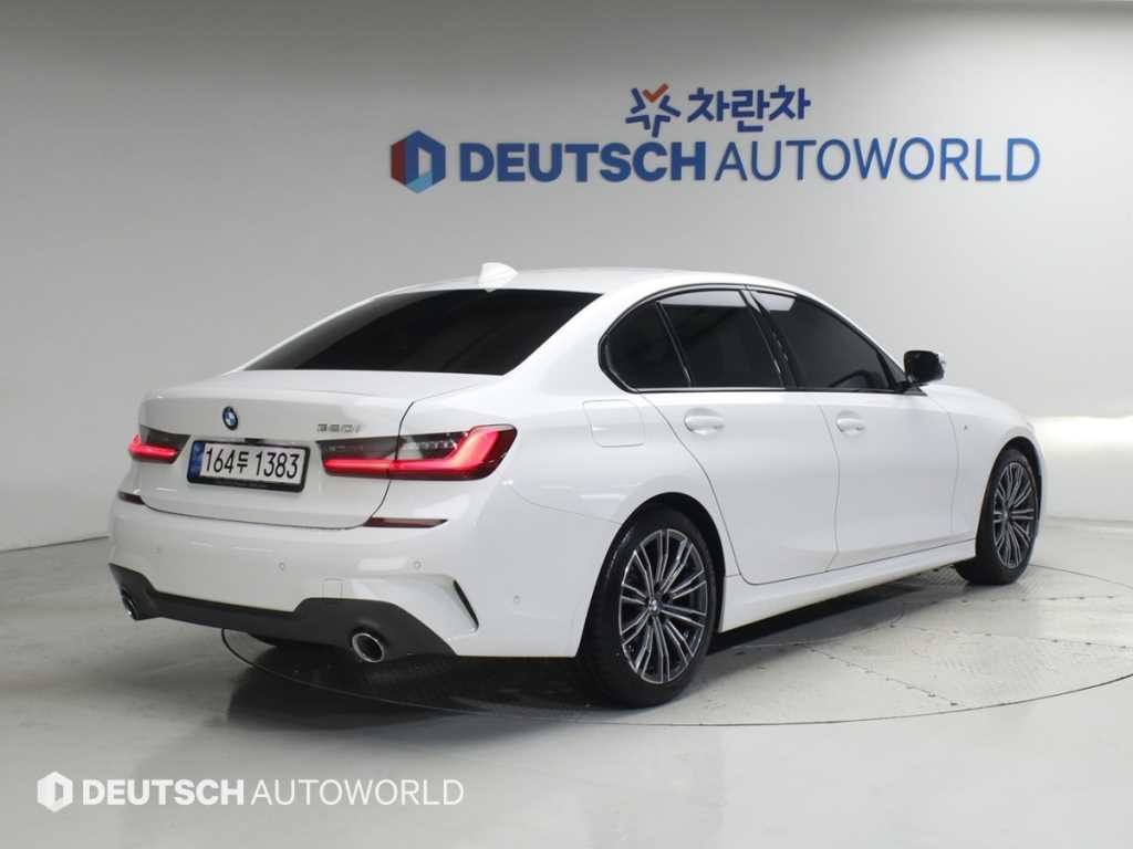 BMW 3시리즈 3시리즈 (G20) 320i M 스포츠 이미지 4