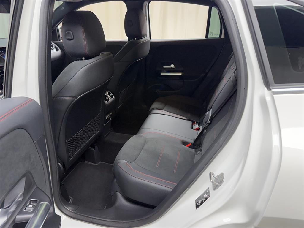 벤츠 GLA 클래스 GLA클래스 H247 GLA250 4MATIC AMG LINE 이미지 11