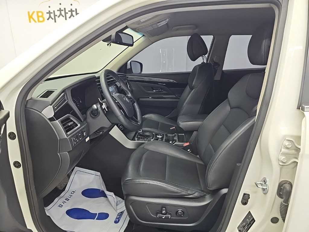 KG모빌리티(쌍용) 코란도 뷰티풀코란도 2WD 가솔린 1.5 C7 이미지 11