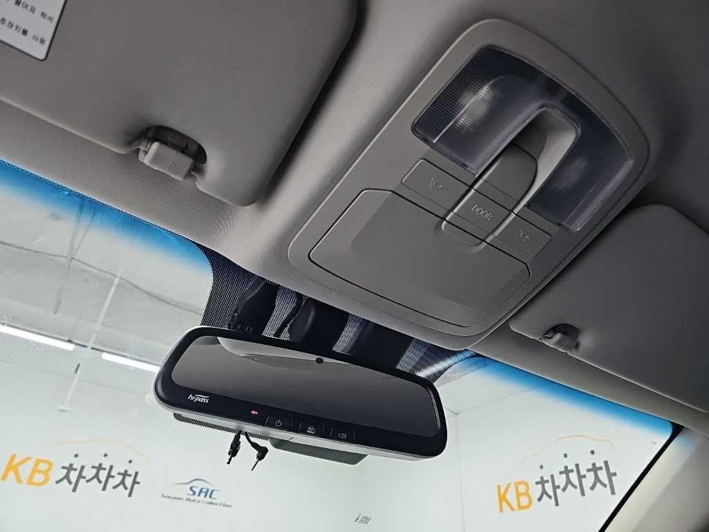 KG모빌리티(쌍용) 코란도 뷰티풀코란도 2WD 가솔린 1.5 C7 이미지 16