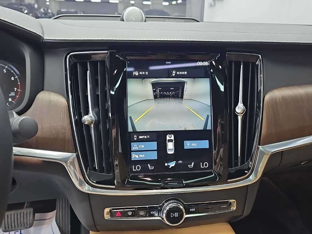 볼보 S90 B5 인스크립션 이미지 10