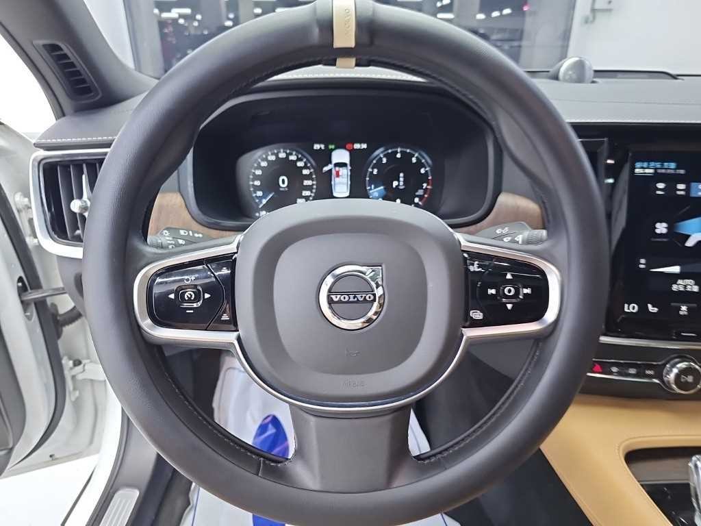 볼보 S90 B5 인스크립션 이미지 9