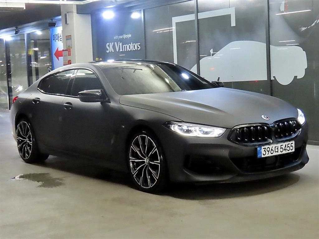 BMW 8시리즈 8시리즈 (G15) M850i xDrive 그란 쿠페 이미지 1