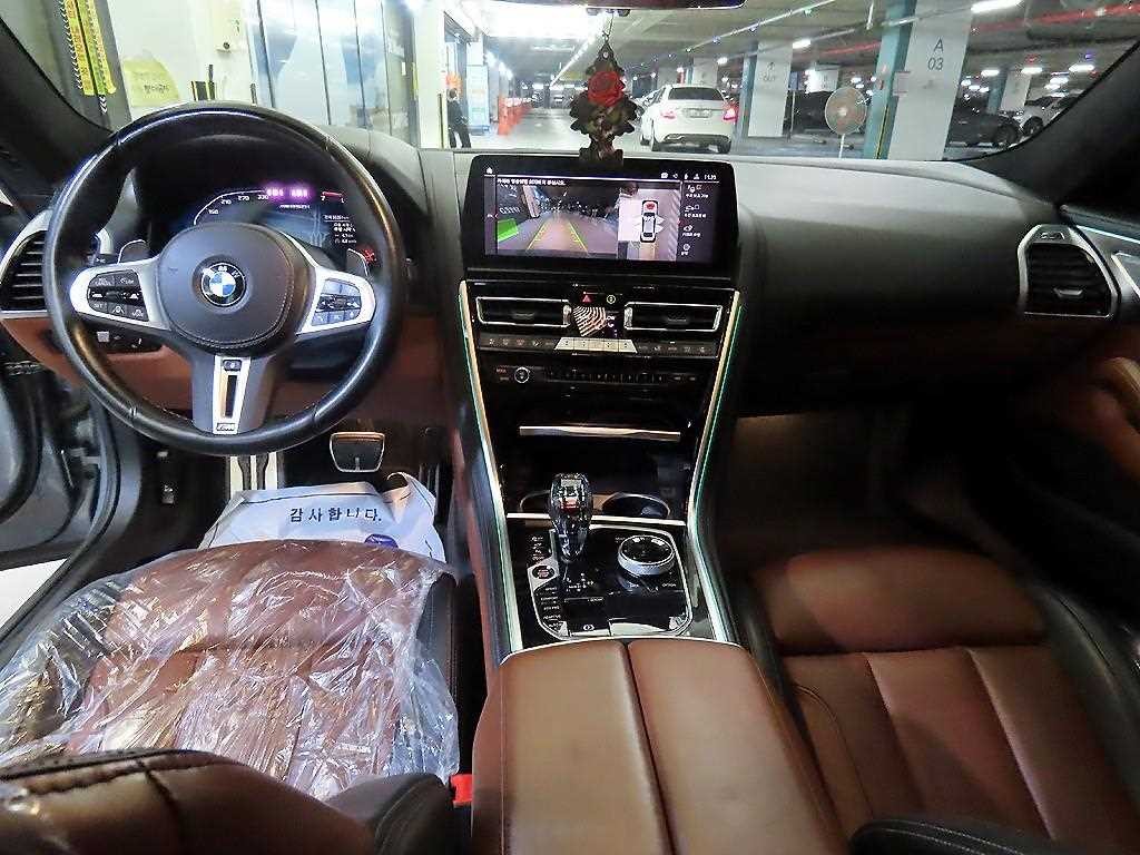 BMW 8시리즈 8시리즈 (G15) M850i xDrive 그란 쿠페 이미지 10