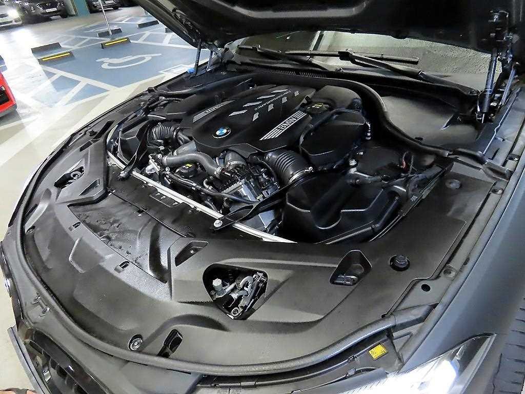BMW 8시리즈 8시리즈 (G15) M850i xDrive 그란 쿠페 이미지 19