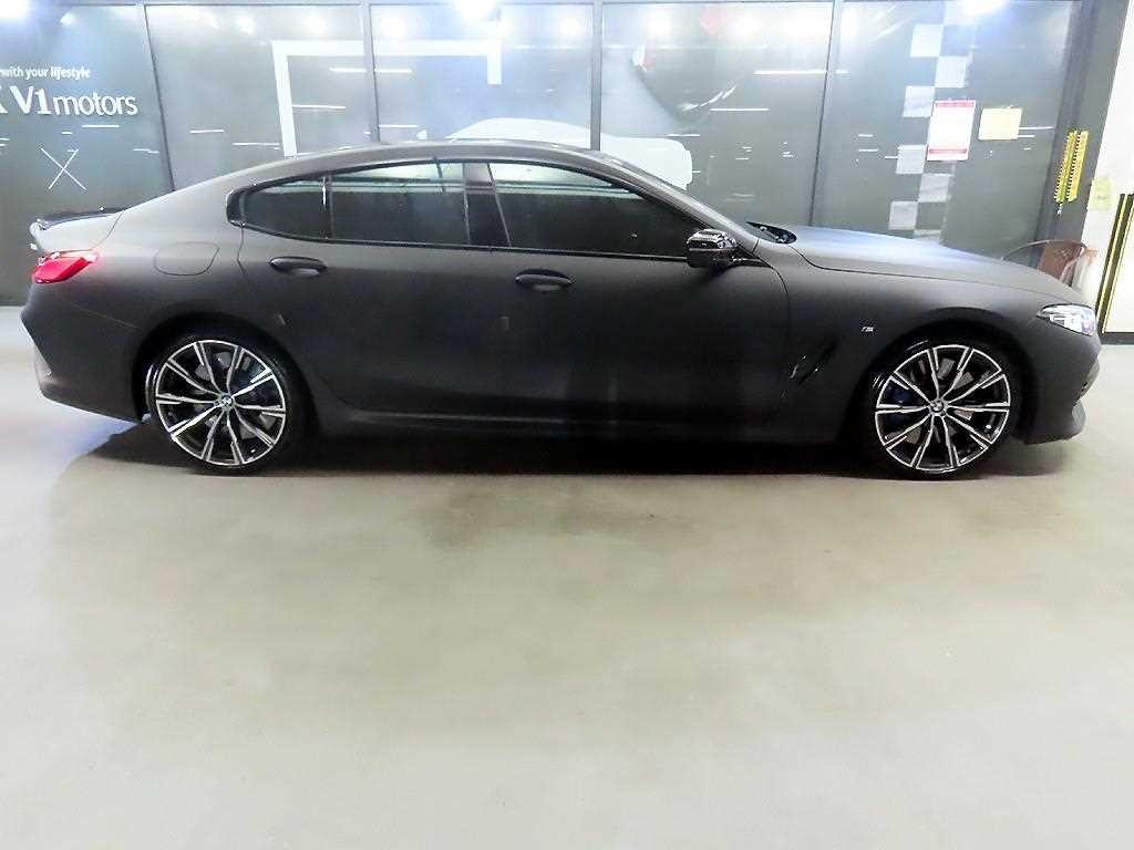BMW 8시리즈 8시리즈 (G15) M850i xDrive 그란 쿠페 이미지 3