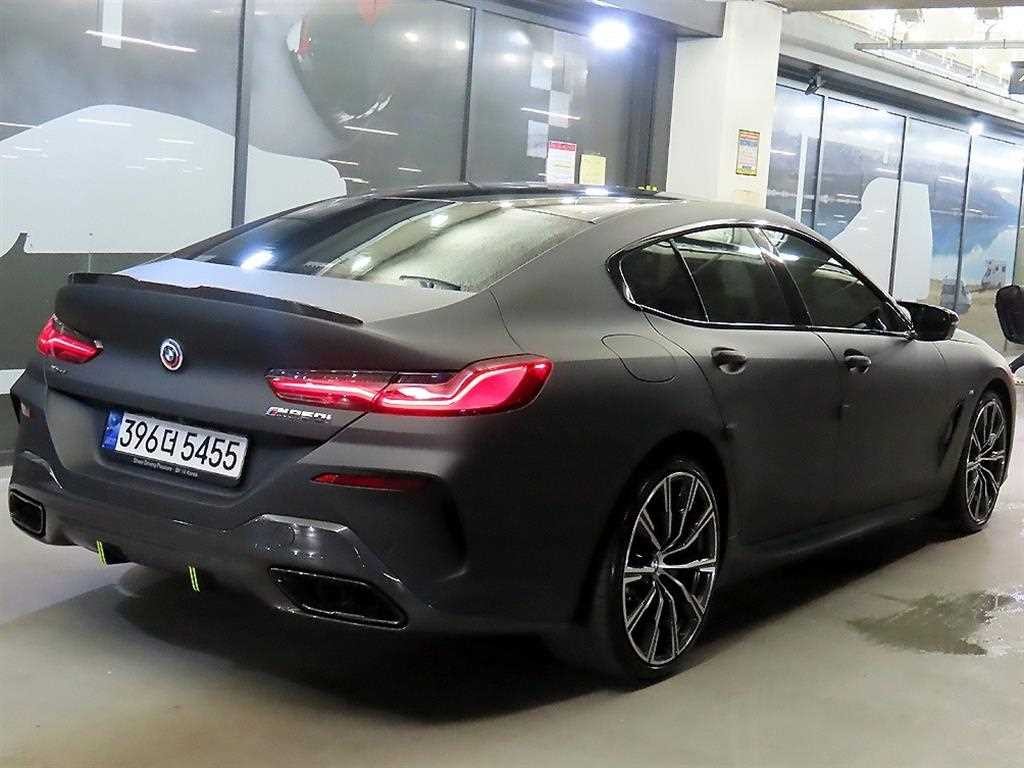 BMW 8시리즈 8시리즈 (G15) M850i xDrive 그란 쿠페 이미지 4