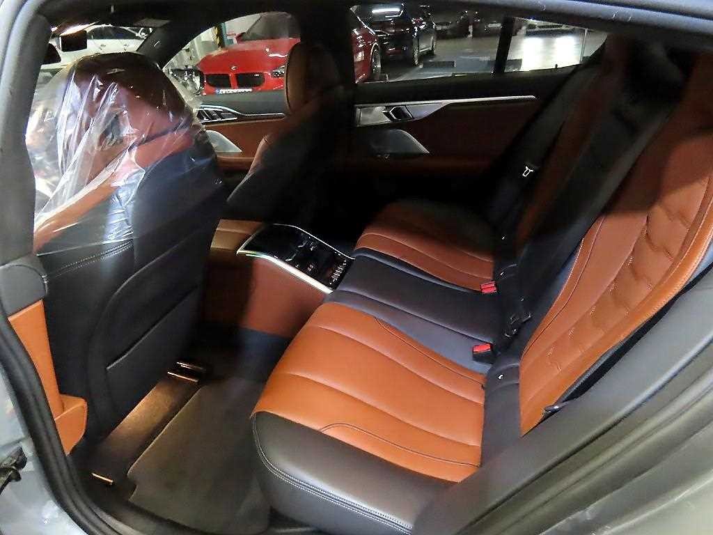 BMW 8시리즈 8시리즈 (G15) M850i xDrive 그란 쿠페 이미지 7