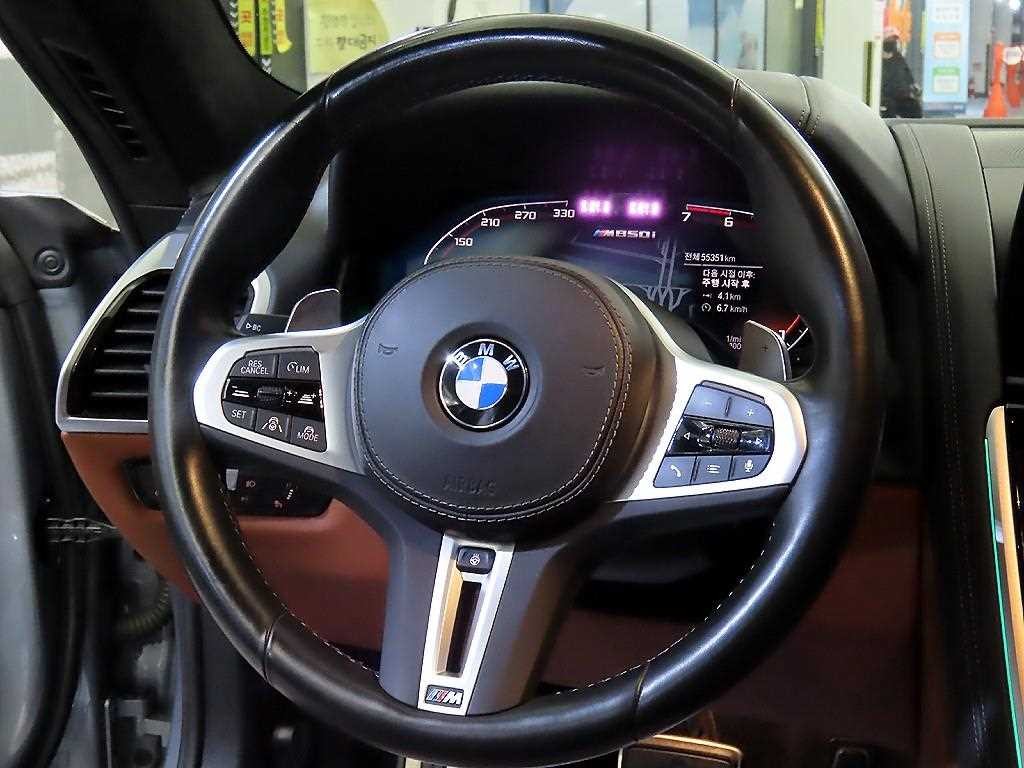 BMW 8시리즈 8시리즈 (G15) M850i xDrive 그란 쿠페 이미지 8