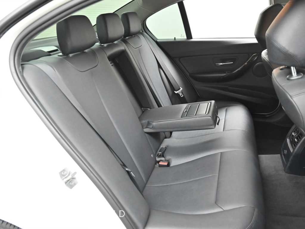 BMW 3시리즈 3시리즈 (F30) 320d 이미지 12