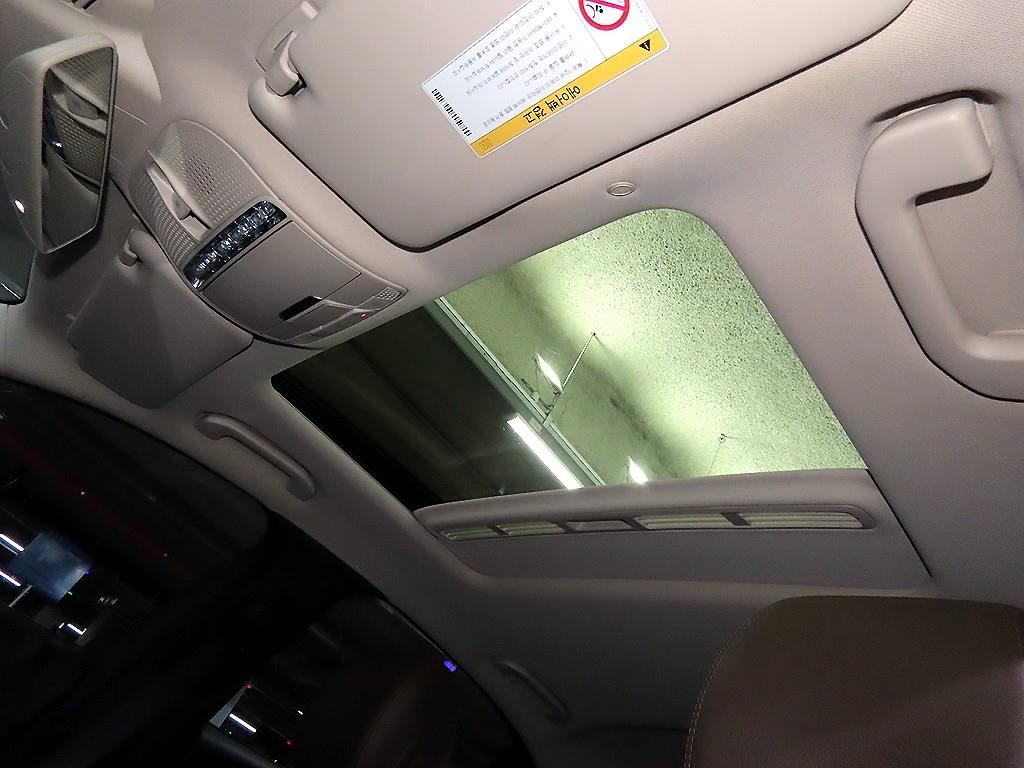 벤츠 E 클래스 E-클래스 W213 E220d 4MATIC 아방가르드 이미지 16