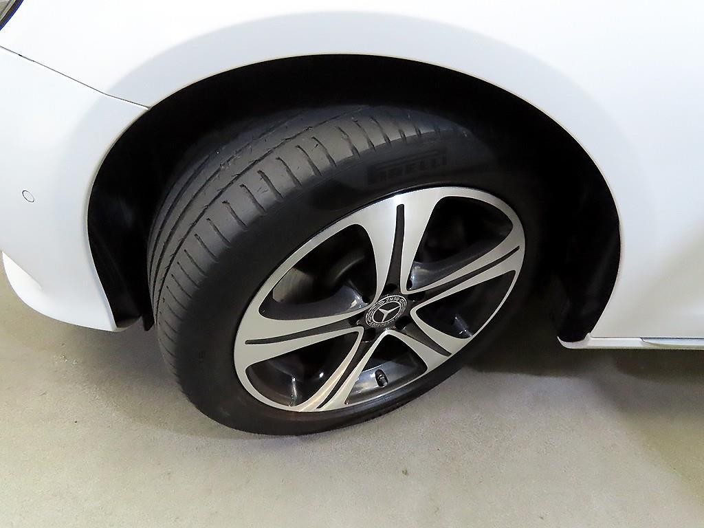 벤츠 E 클래스 E-클래스 W213 E220d 4MATIC 아방가르드 이미지 20