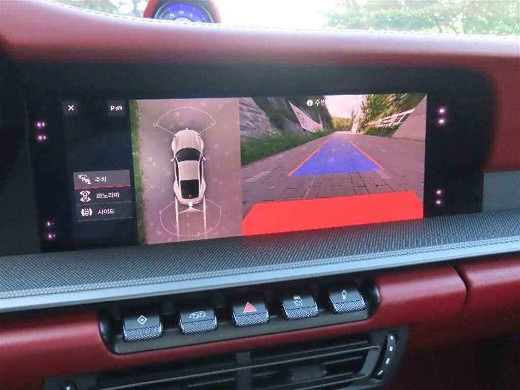 포르쉐 911 911(992) 카레라 4 이미지 9
