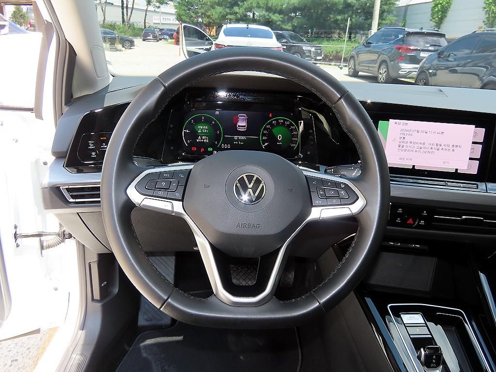 폭스바겐 골프 골프 8세대 2.0 TDI 프레스티지 이미지 8