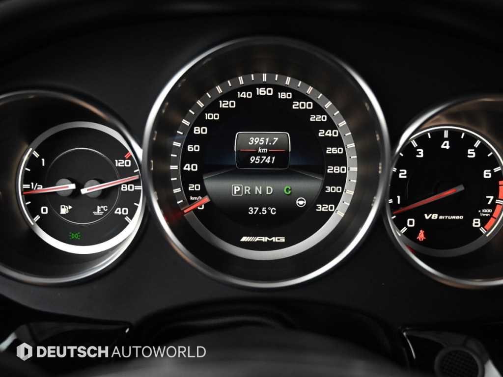 벤츠 CLS 클래스 CLS클래스 W218 CLS 63 AMG 4MATIC 이미지 6