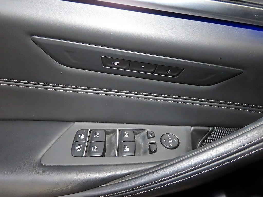 BMW 5시리즈 5시리즈 (G30) 520d xDrive M 스포츠 플러스 이미지 13