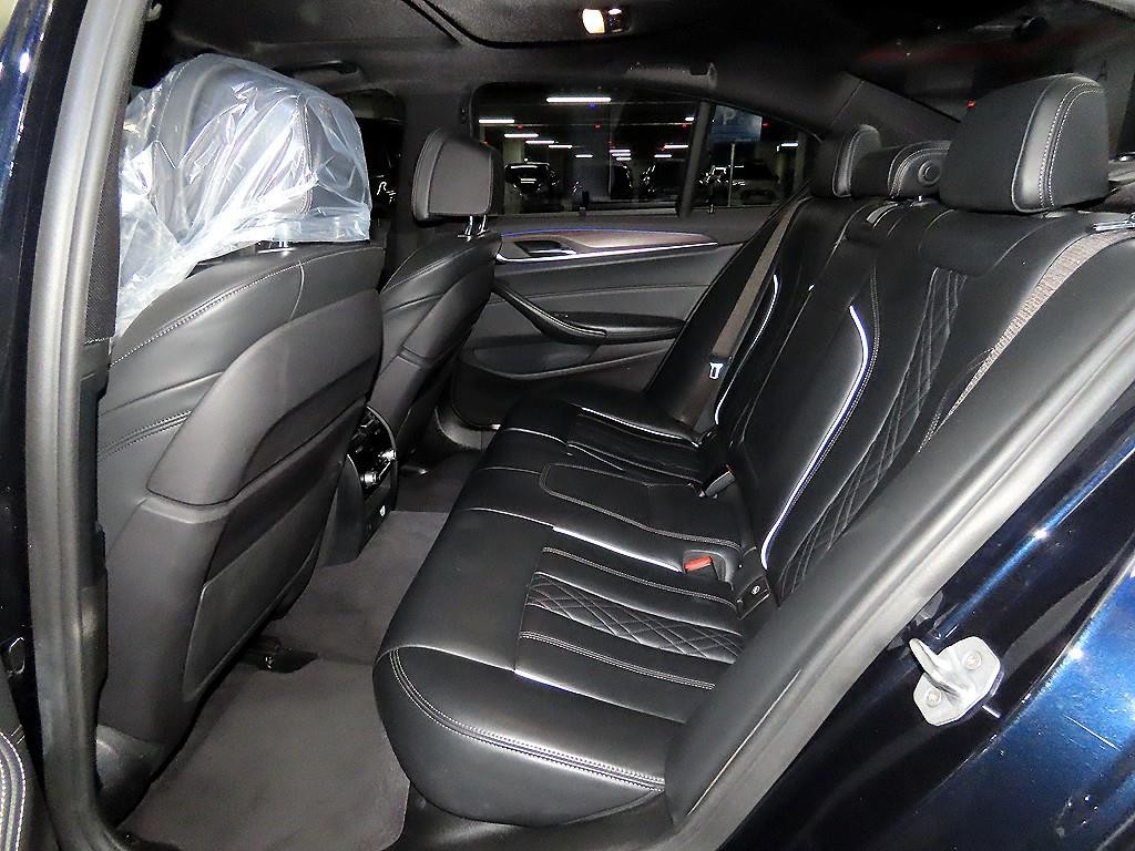BMW 5시리즈 5시리즈 (G30) 520d xDrive M 스포츠 플러스 이미지 7