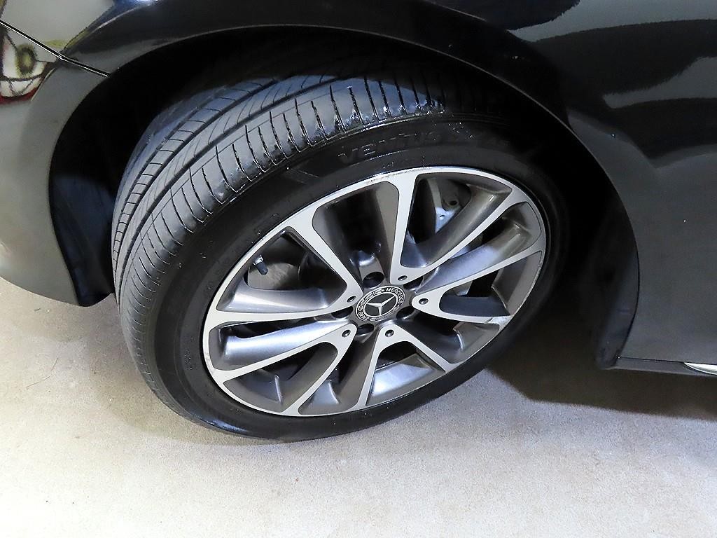 벤츠 E 클래스 E-클래스 W213 E300 4MATIC 아방가르드 이미지 20